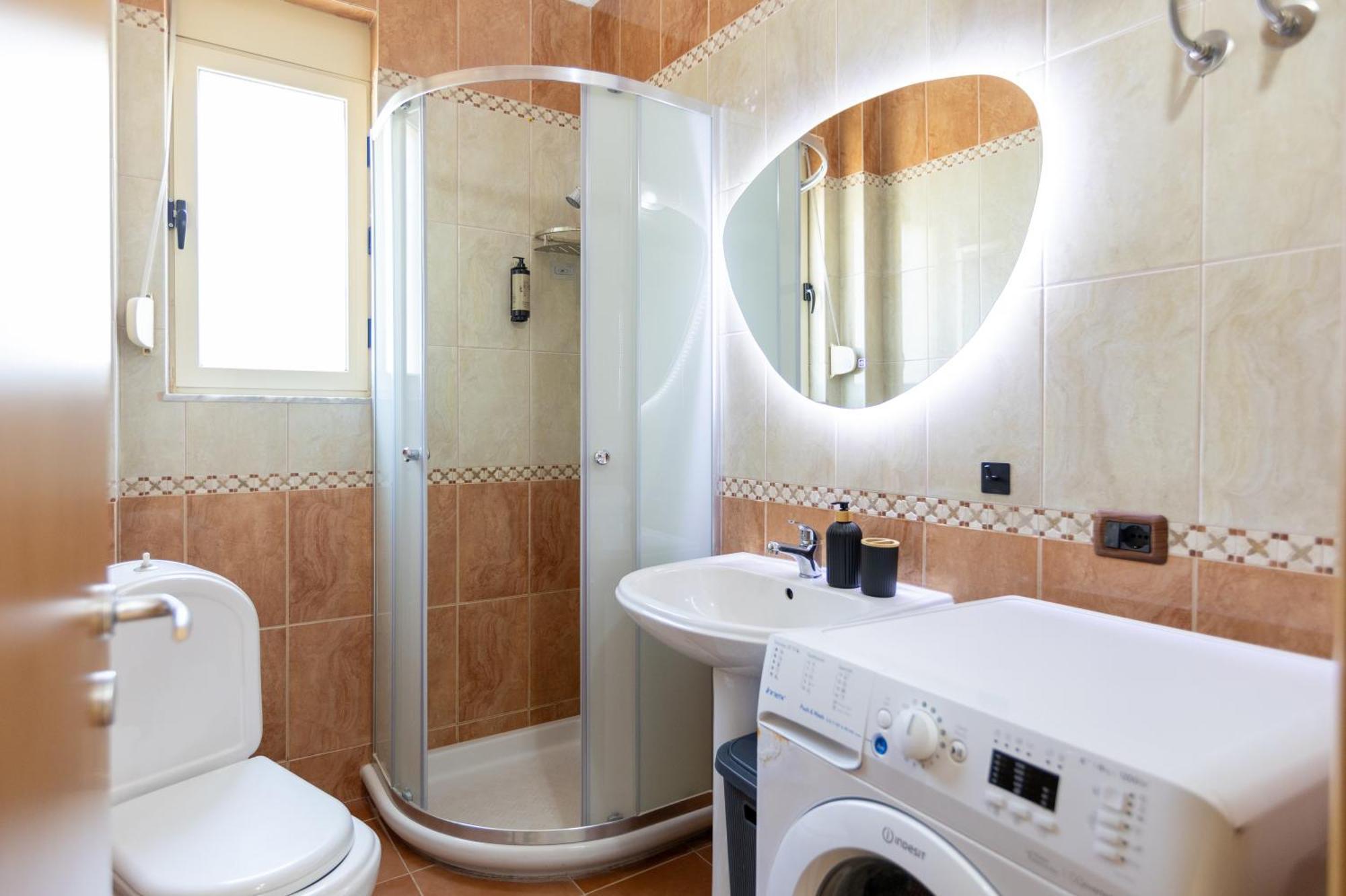 Da Vinci Apartment Vlorë Εξωτερικό φωτογραφία